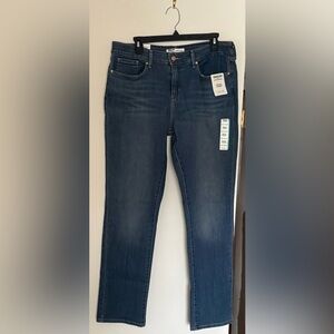 NWT! Signature Gold by Levi Strauss Mid-Rise Straight Leg Jeans Simply Stretch